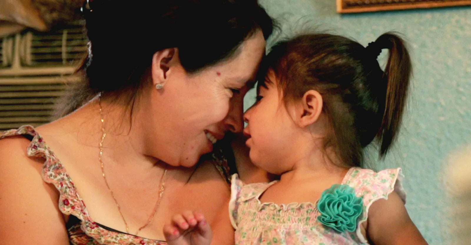 mother and daughter 
